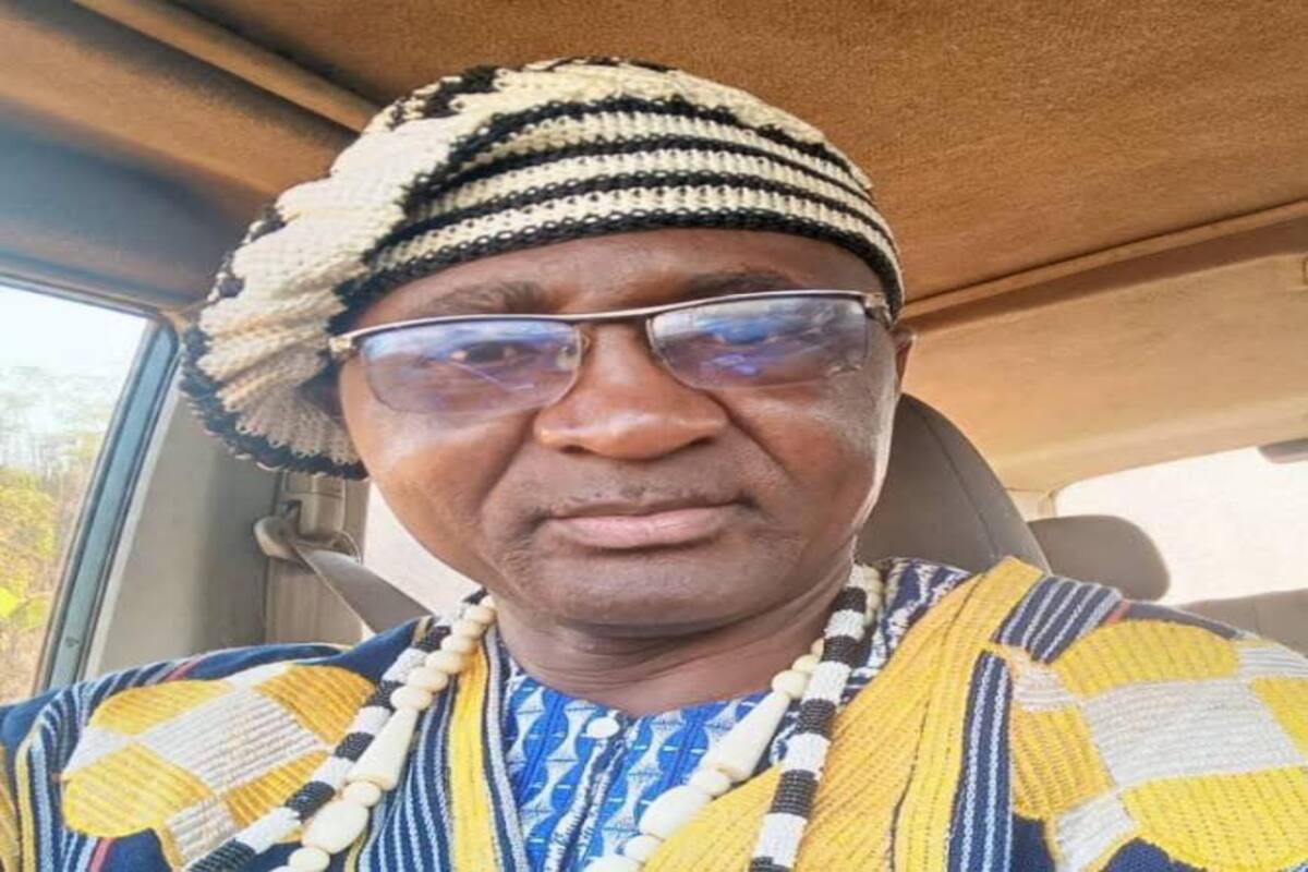 Moïse Timtchueng-en tenue traditionnelle ok