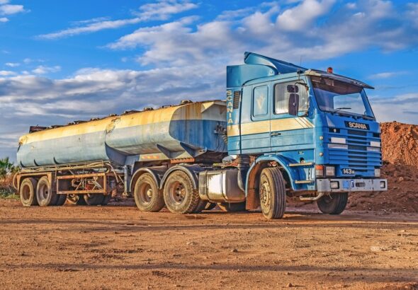 Camion citerne im illustration (1)